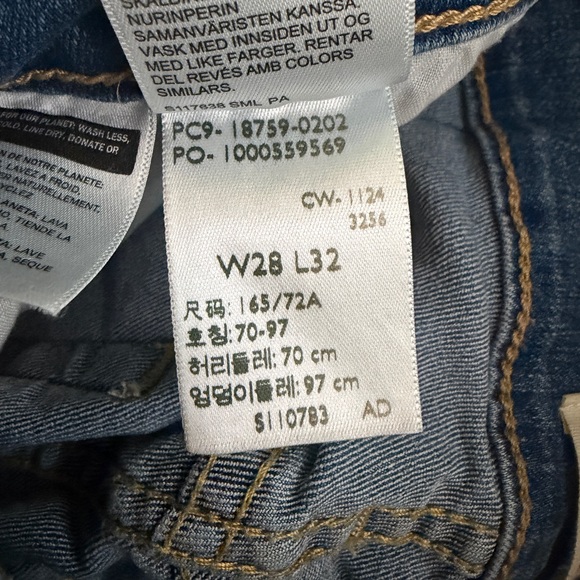 Levis High Rise Bootcut - 28 - Picture 7 of 7
